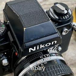 Appareil photo argentique Nikon F3HP + objectif Nikkor 50mm f/1.4, filtre UV L1A et sangle Nikon