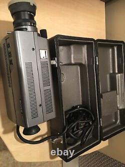 Caméra vidéo couleur vintage Sony Trinicon avec étui